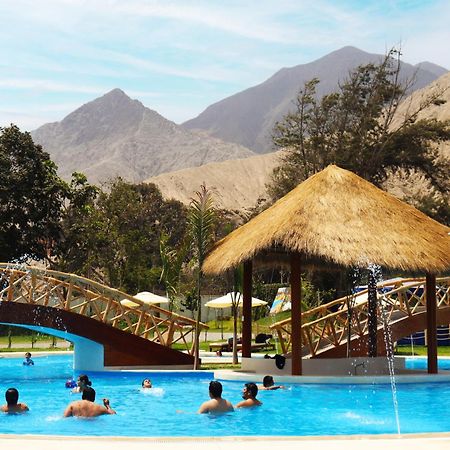 Los Andes - Restaurant & Bungalows เซียเนกียา ภายนอก รูปภาพ