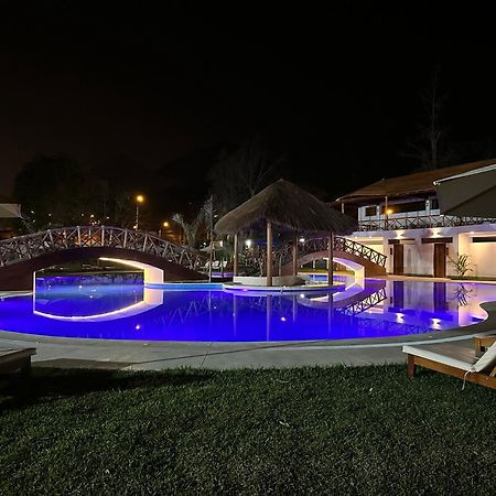 Los Andes - Restaurant & Bungalows เซียเนกียา ภายนอก รูปภาพ