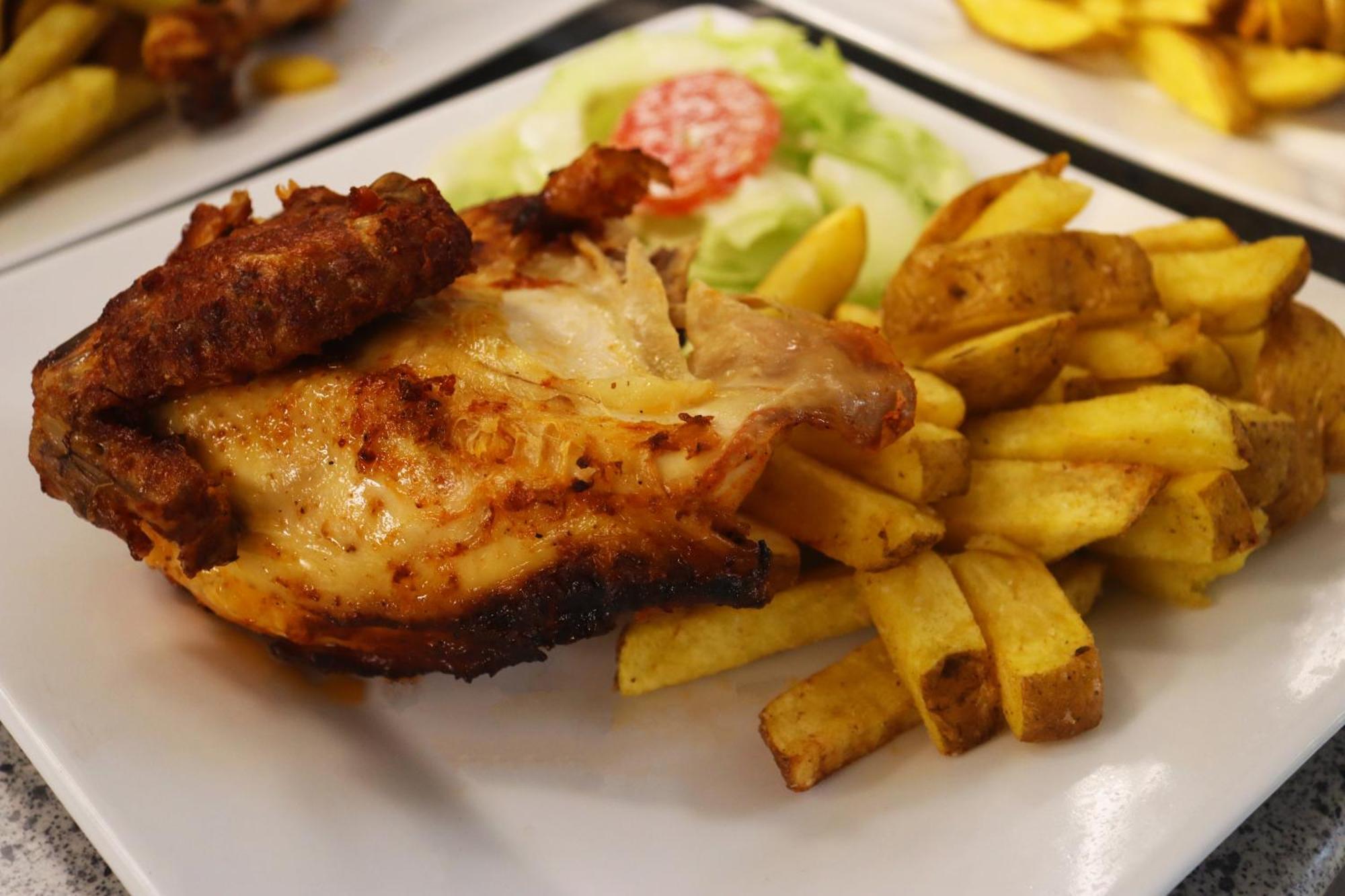 Los Andes - Restaurant & Bungalows เซียเนกียา ภายนอก รูปภาพ
