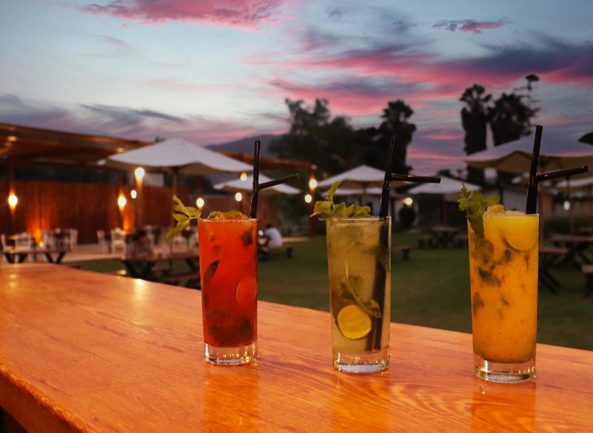 Los Andes - Restaurant & Bungalows เซียเนกียา ภายนอก รูปภาพ