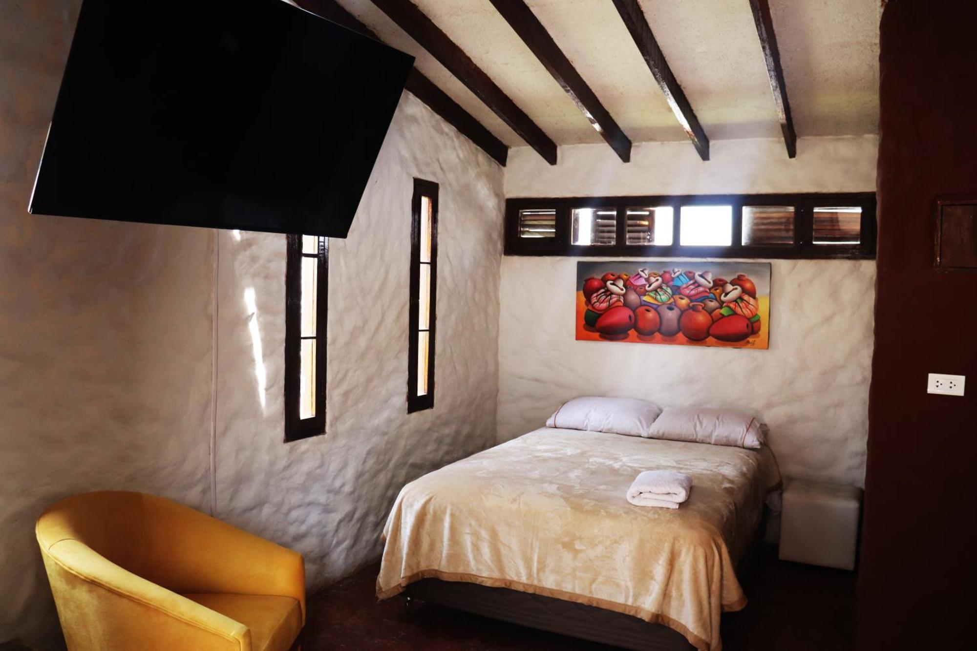 Los Andes - Restaurant & Bungalows เซียเนกียา ภายนอก รูปภาพ