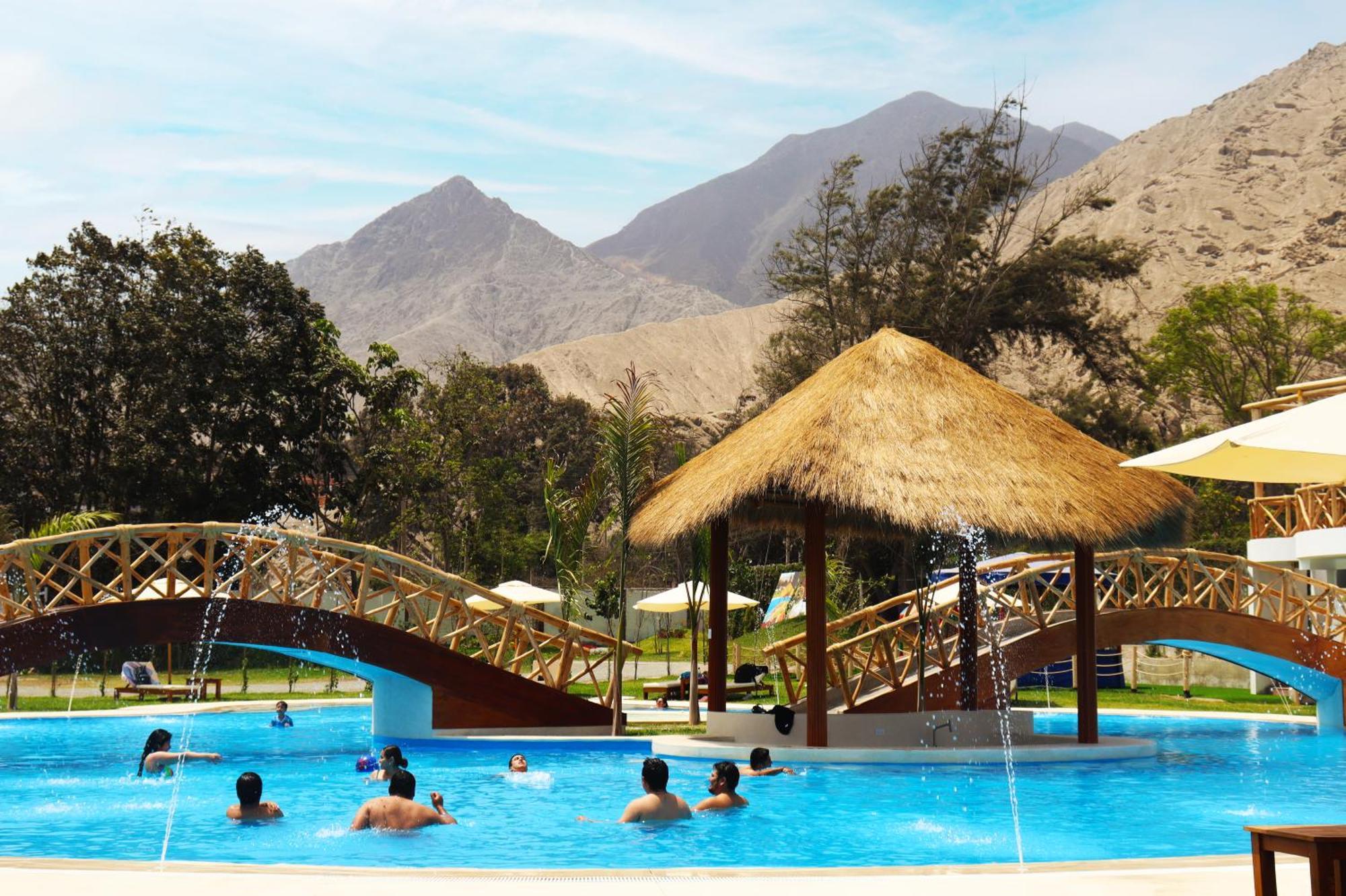 Los Andes - Restaurant & Bungalows เซียเนกียา ภายนอก รูปภาพ